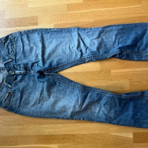 Jeans  - Köpte på secondhand  Kan inte se stl 