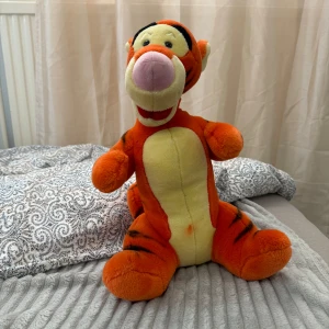  - Tigger teddy gosedjur, som är i nästan nyskick, 🐅💖💖