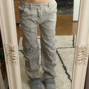 cargo pants  - kommer inte till användning, nertrampade (bild 4)💕