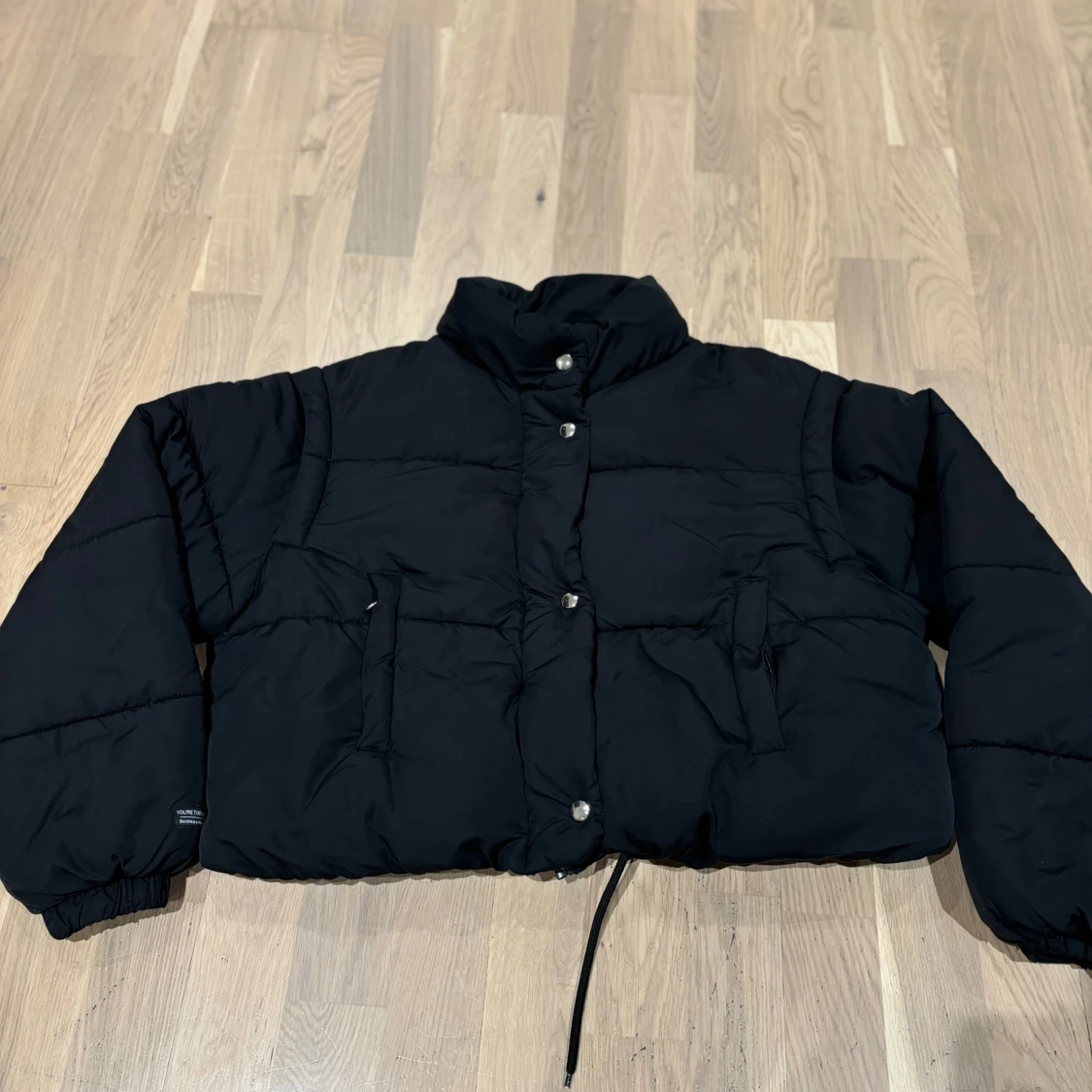 Svart pufferjacka - 90