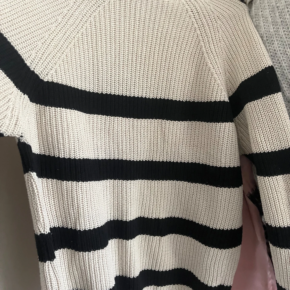 Randig stickad tröja - 90