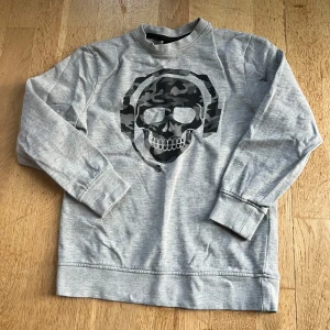 Långärmad tröja  - Använd fåtal gånger 