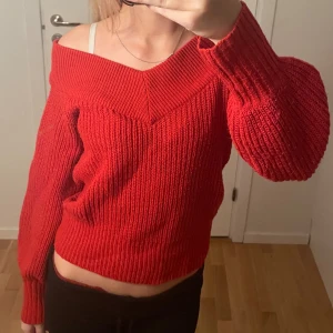 Vringad stickad - Fint skick, nästan aldrig använd! Är öppen för prisförslag🩷