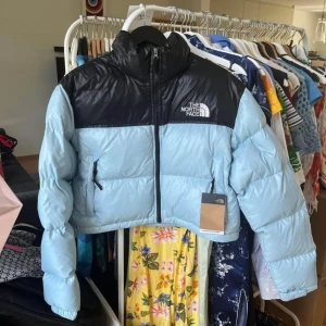The North Face Puffer Jacket - Aldrig använd! En modell som är kortare i midjan
