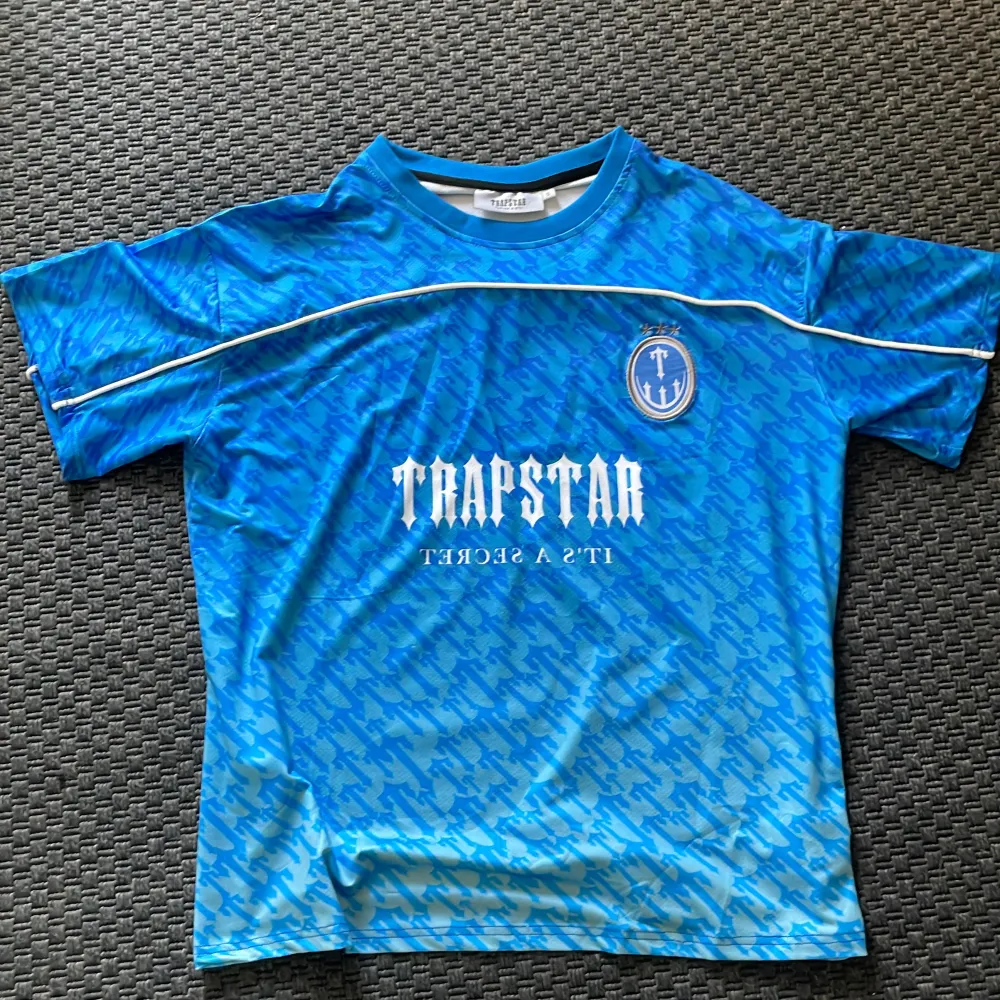 Trapstar t-shirt . T-shirts.