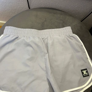 Juicy couture  - Juicy couture shorts, i färgen grå. Storlek s 