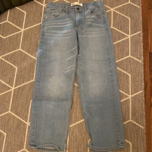 Levis jeans  - Stretchiga Levis jeans strl.152, 12 år ca. Bra skick