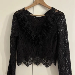 Topp zara - Jättefin festtopp från zara, använd en gång så i nyskick! 