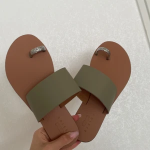 Sandaler  - Nytt skick. Oanvända 