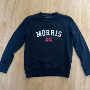 Morris Tröja - Snygg Morris tröja i storlek XS men sitter mer som S. Bra skick och knappt använd därmed inga defekter. Priset kan diskuteras!