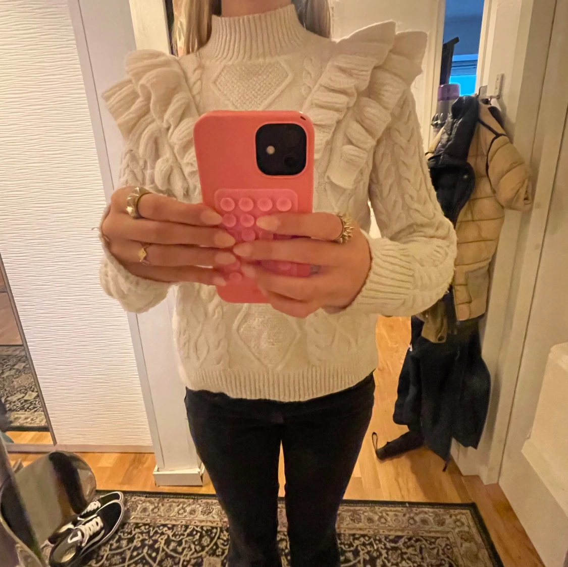 Vit volang tjocktröja🤍 - 93