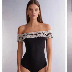 Intimissmi body - Intimissmi body som den på bilden fast mörk blå❤️ Pris kan diskuteras!