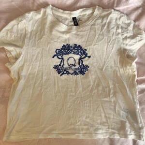 Linnen och T-shirts - Alla för 100kr