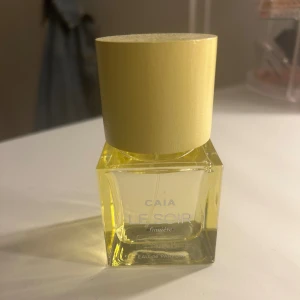 Caia parfym  - Säljer denna parfym ifrån caia då den inte kom till användning. 