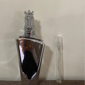 Lattafa Mahiir Legacy - Splittar denna underbara, fräscha doft!  Lattafa Mahiir Legacy inspirerad av Parfums De Marly Sedley 🍋 🌊  5 ml för endast 49 kr:)