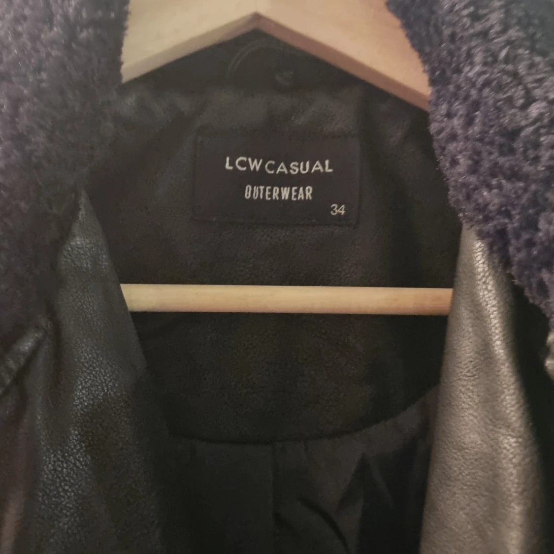 Svart jacka från LCW Casual - 91