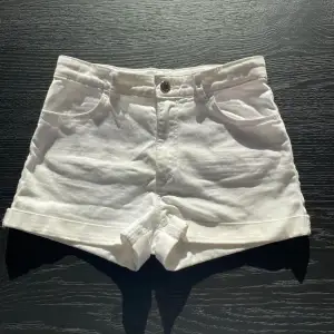 Vita jeansshorts från hm🥰