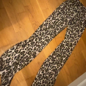 Leopardbycksor  - Jätte bra skick 