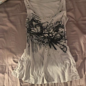 Y2k linne💖 - Jätte gulligt linne jag köpte på loppis i köpenhamn för ett tag sen💖