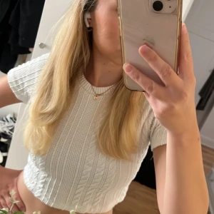 Zara topp - Söt virkad topp från zara, storlek s men passar xs/s🥰superskick 
