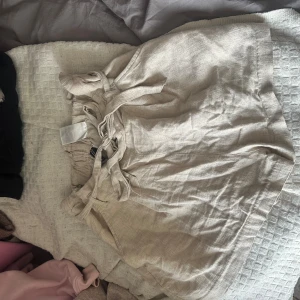 Linneshorts - Jätta snygga linneshorts i jättebra skick