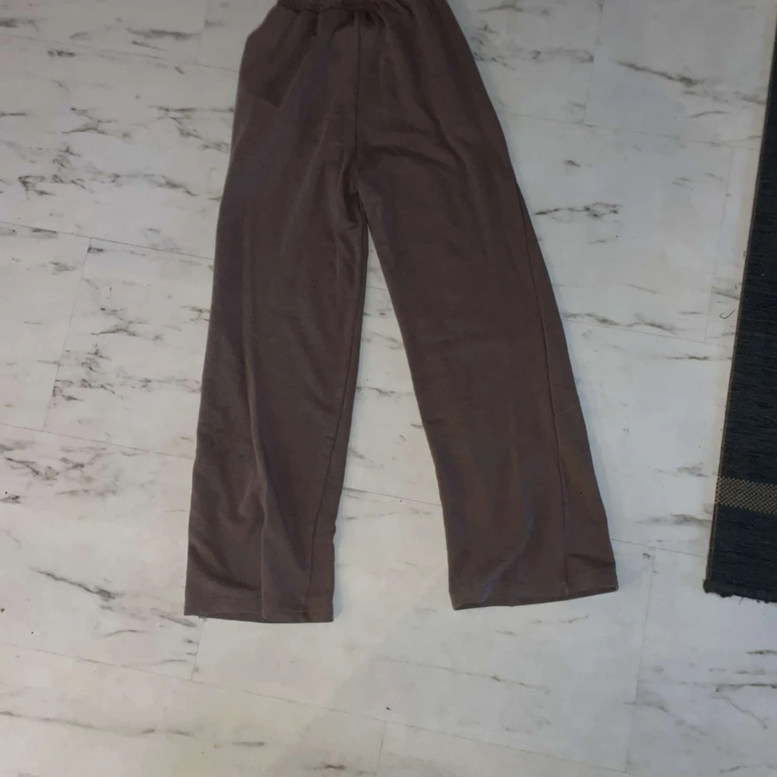 Bruna byxor från Shein - 90