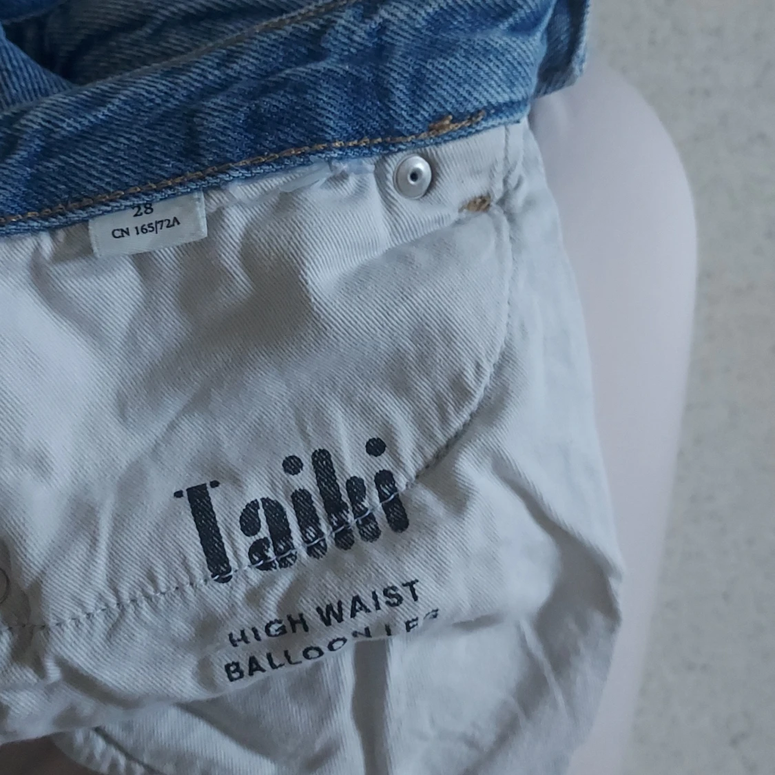 Blå jeansshorts från Monki - 91