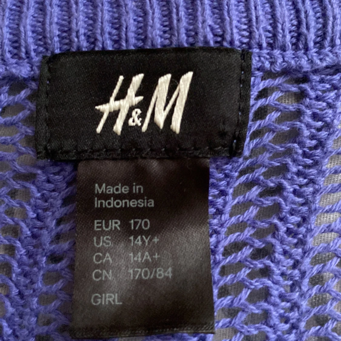 Lila stickad kofta - 91