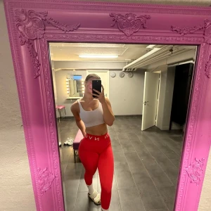 Tights från Nvgtn - Superfina tights från Nvgtn!🥰 Kommer sällan till användning❤️❤️ Nypris: ca 600kr