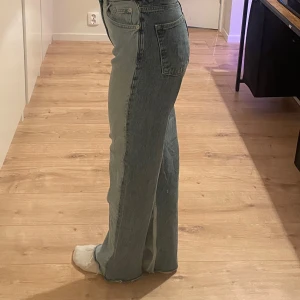 Raka byxor - PULL&BEAR byxor med dubbla färger💕 mycket bra skick 