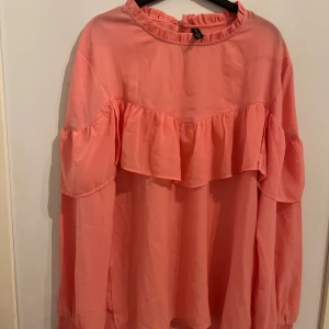 Rosa lång ärmad bluse - Användes några gånger bara.