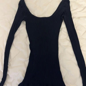 Intimissimi tröja - Säljer min snygga tröja ifrån intimissimi❤️hör av dig vid frågor eller intresse❤️Nypris låg runt 450❤️