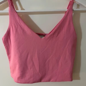 Rosa linne💞 - Rosa croppat linne från Amisu💗använd en gång☺️