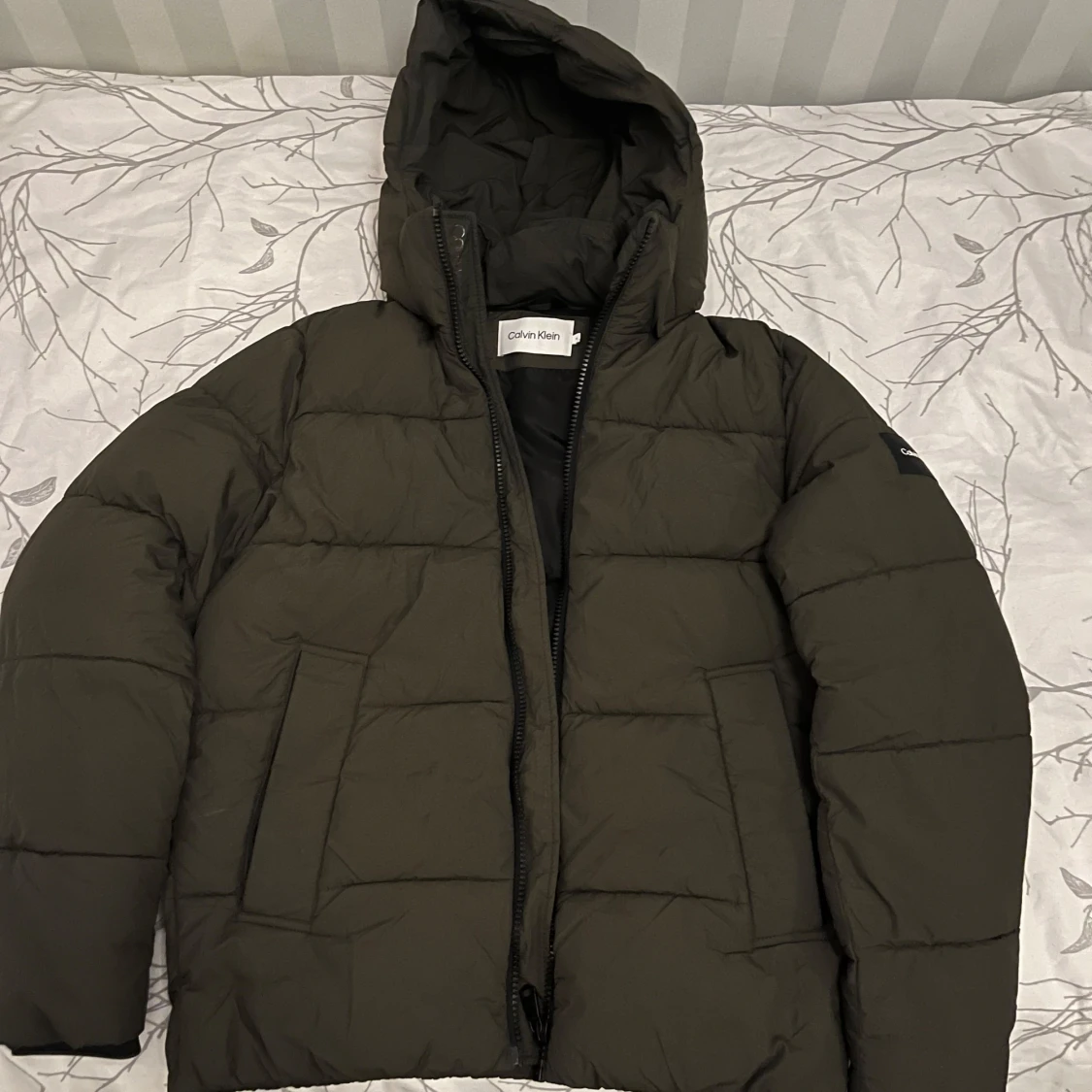 Grön pufferjacka från Calvin Klein