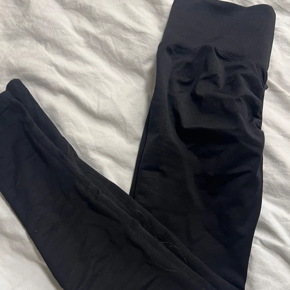 Bra skick, aldrig använda, svarta tights från shein! . Sportswear.