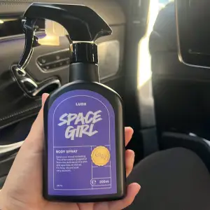 En limited edition body spray från lush går inte ner i priset 