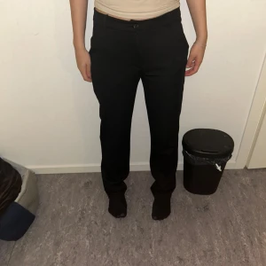 Kostymbyxor  - Fina kostymbyxor som kommer inte till användning. Väldigt bekväma 