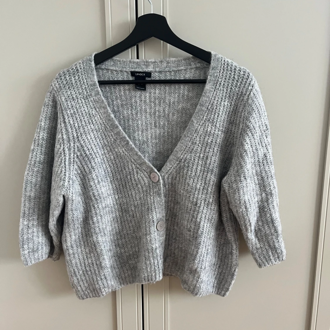Kortärmad kofta från Lindex🩶