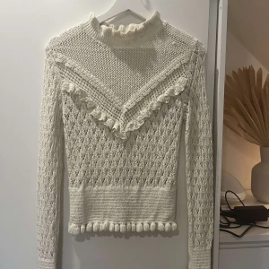 Zara tröja  - Jätte fin tröja från zara! Storlek S passar även xs! Aldrig använd ❤️
