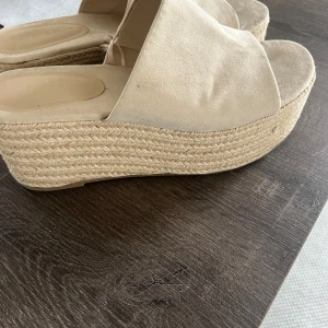 skor - Skor använda bara en gång 