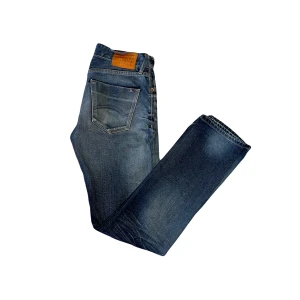 Tommy Hilfiger jeans - Tommy Hilfiger jeans. Storlek W28 L32. Fint skick!