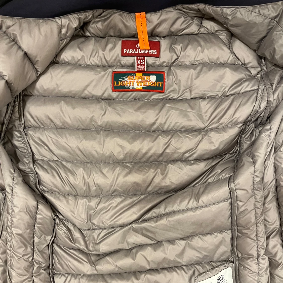 Mörkblå dunjacka från Parajumpers - 2