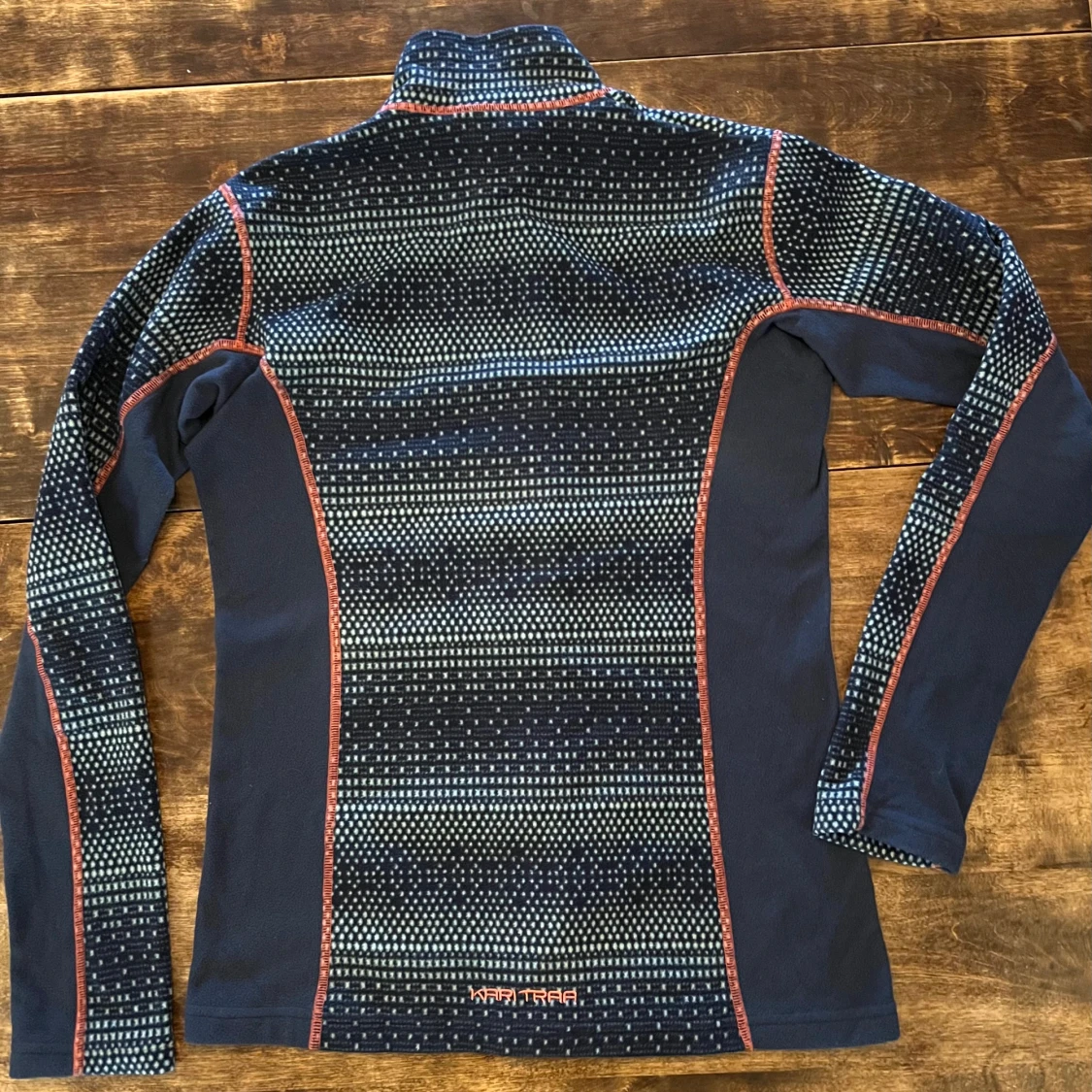 Mönstrad fleecetröja från Kari Traa - 1