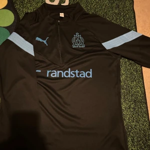 Svart fotbollströja/ MARSELLIE - Helt ny & Oanvänd 