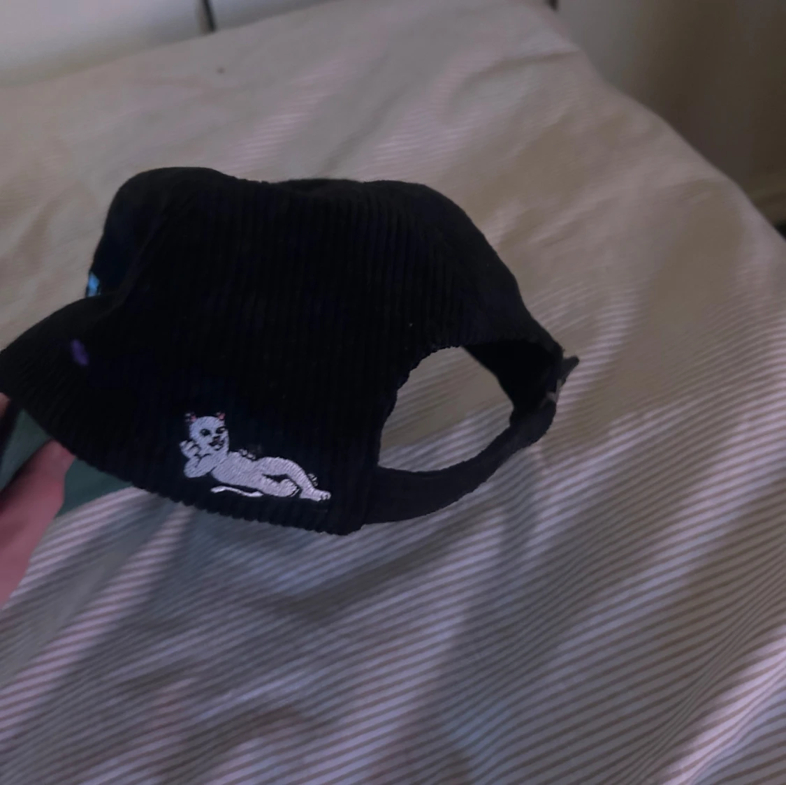 Svart manchesterkeps från Ripndip - 1