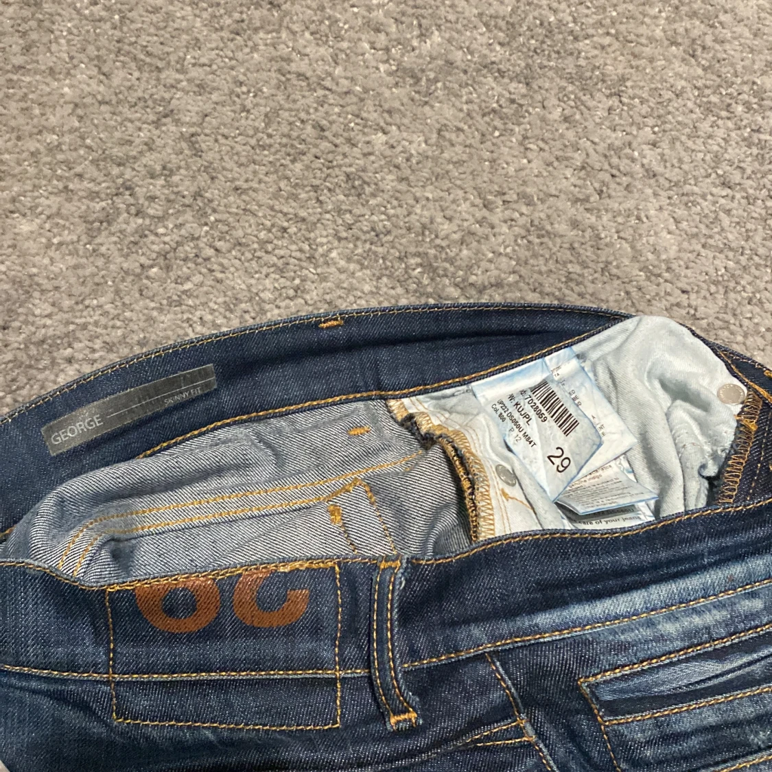 Mörkblå jeans från Dondup - 2