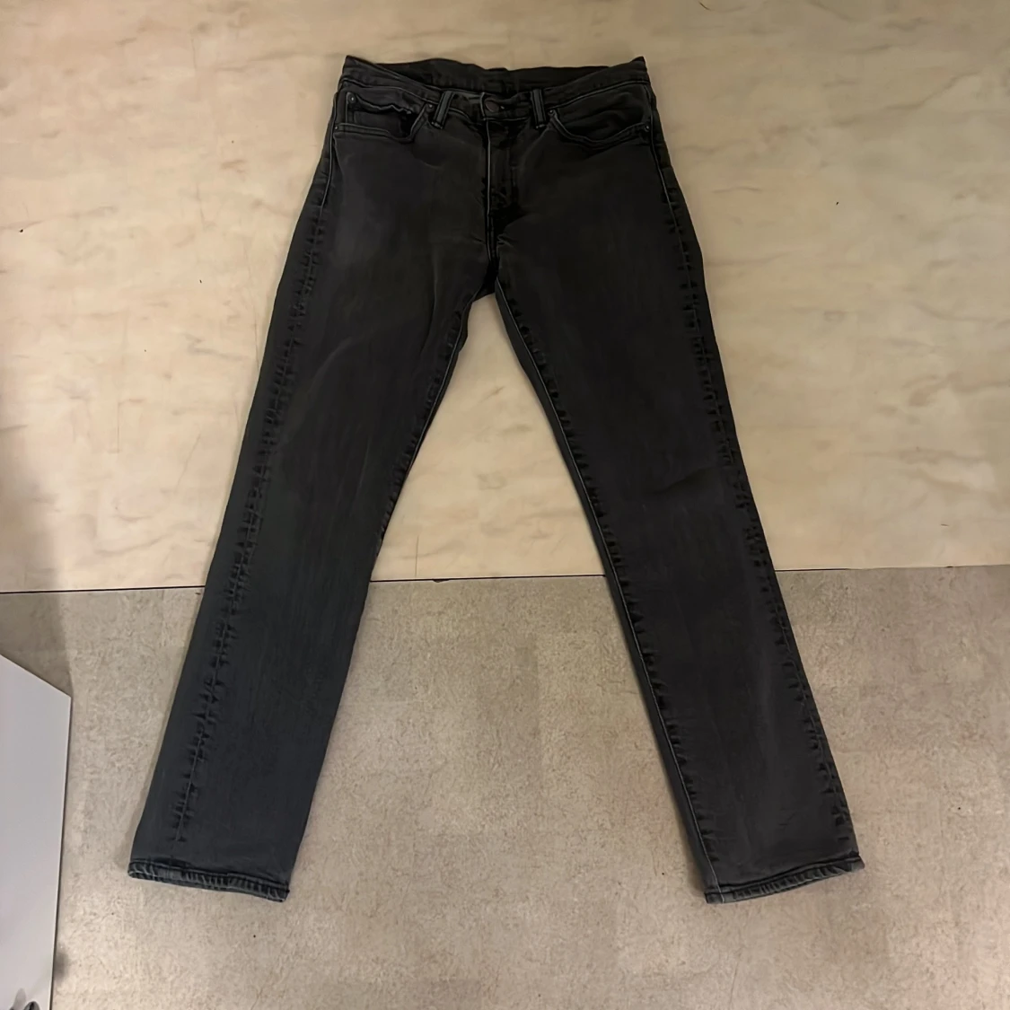 Grå jeans från Levi's - 3