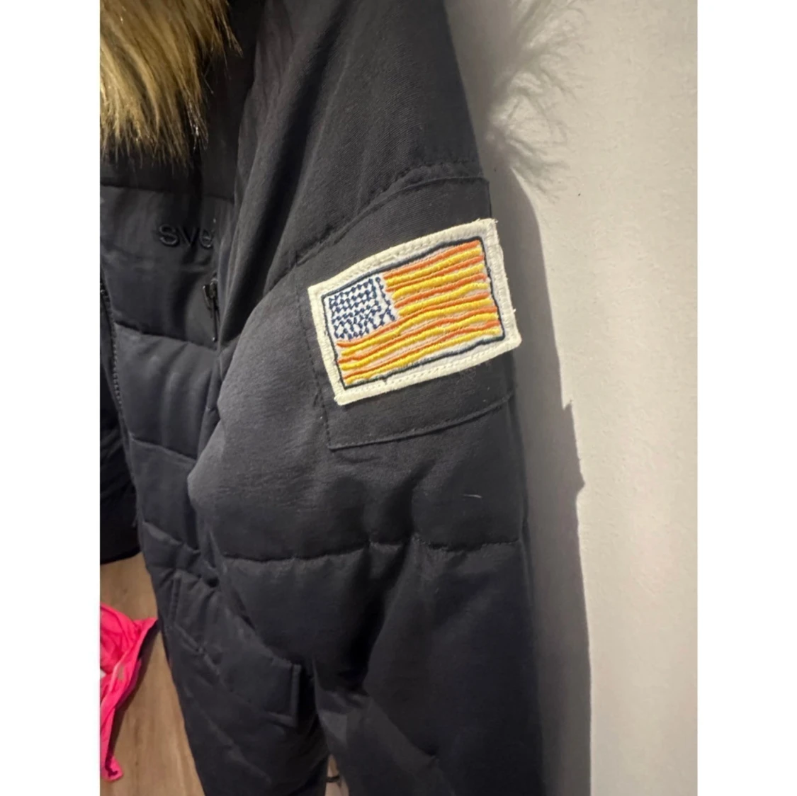 Mörkblå dunjacka från Svea - 3