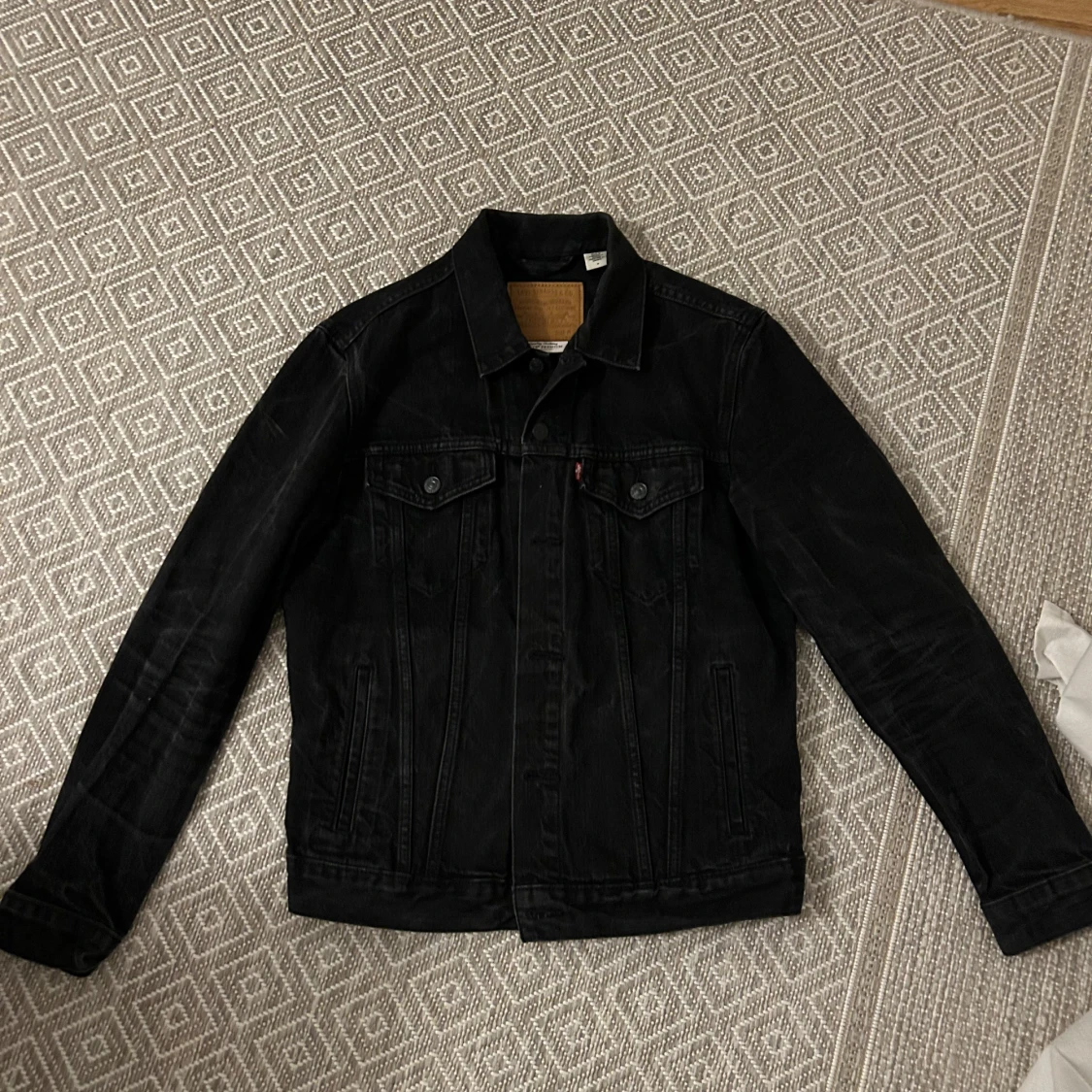 Svart jeansjacka från Levi's