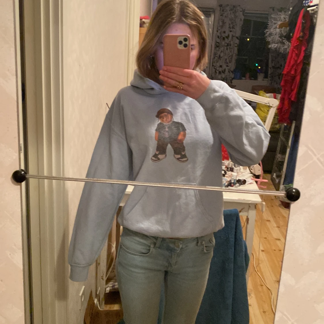 Ljusblå hoodie från Gildan - 1